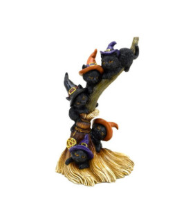 Figura Brujas Gatos Negros subiendo por la Escoba
