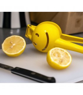 Smile Citrus Squeezer